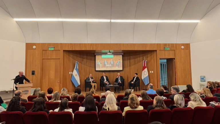 Construyendo Diálogos: la educación en Argentina, desafíos y oportunidades